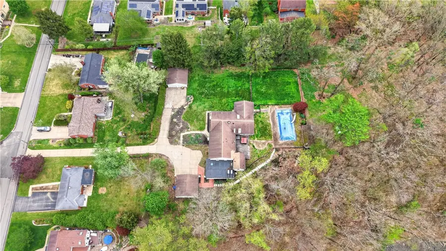 1700 Village Rd, Glenshaw, PA 15116 - #3