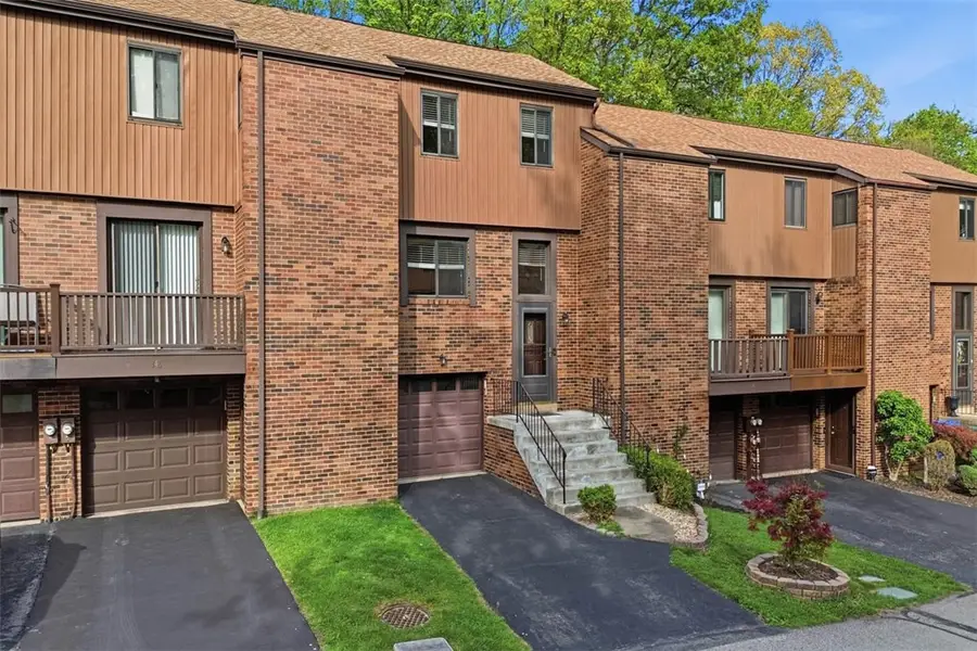 346 Benson Circle, Pittsburgh, PA 15227 - #2