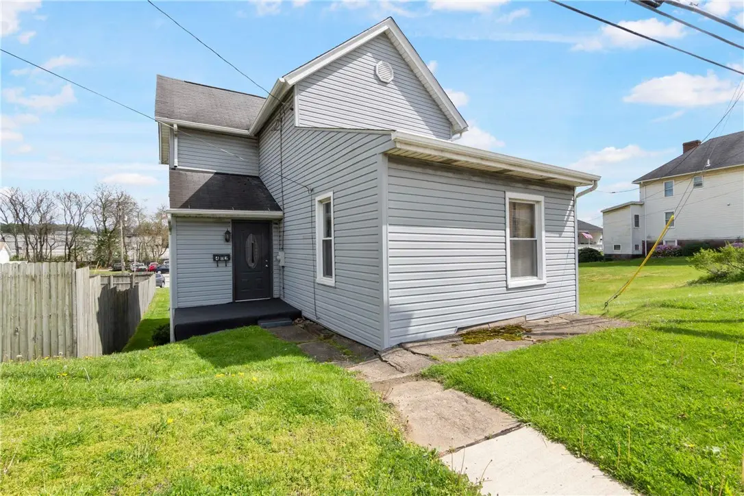 402 N 4th St, Youngwood, PA 15697 - #1
