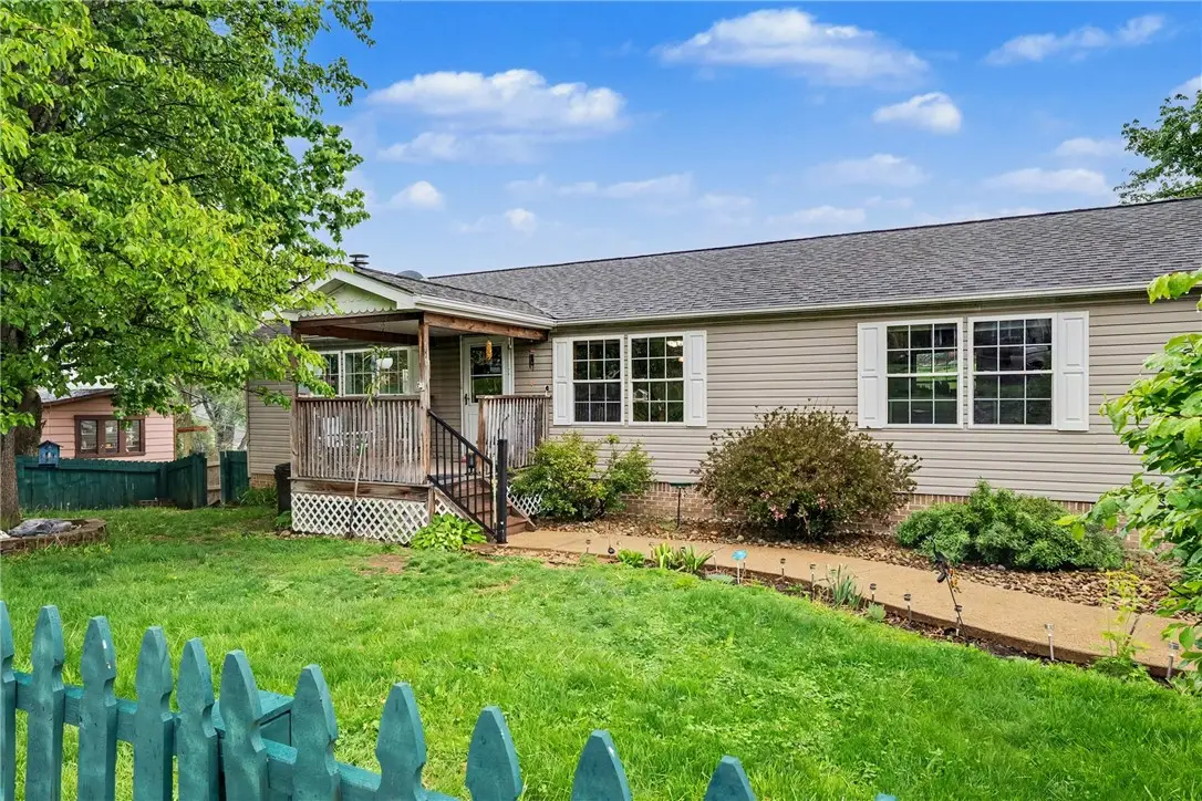 112 Pine St, Rillton, PA 15678 - #1