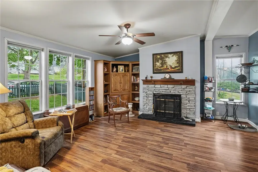 112 Pine St, Rillton, PA 15678 - #2