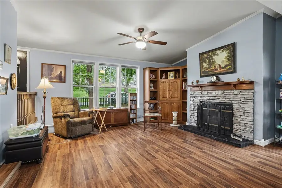 112 Pine St, Rillton, PA 15678 - #3