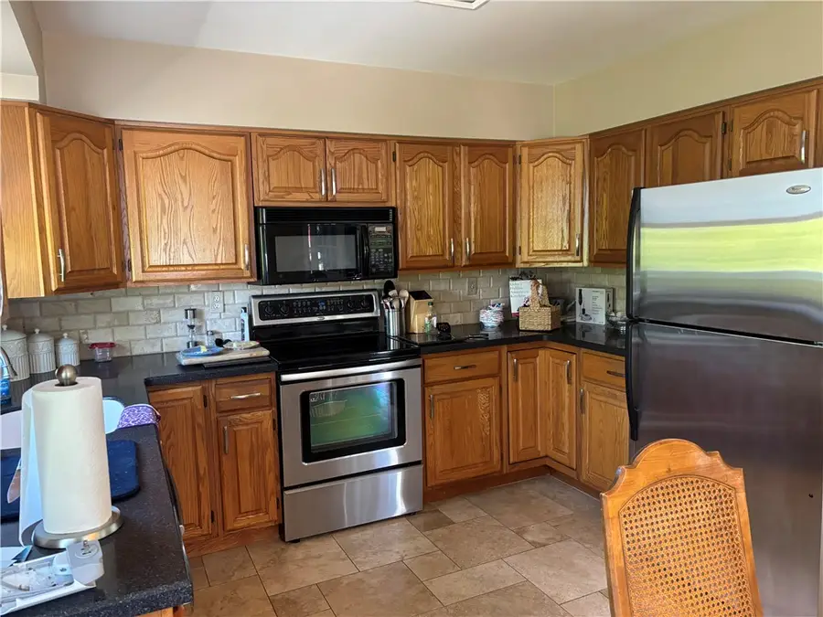 1125 Milliron St, Youngwood, PA 15697 - #2