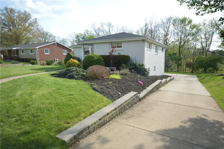 9513 Saratoga Dr, Pittsburgh, PA 15237 - #3