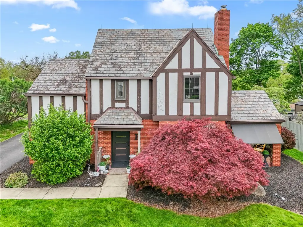 1912 Mount Royal Blvd, Glenshaw, PA 15116 - #1