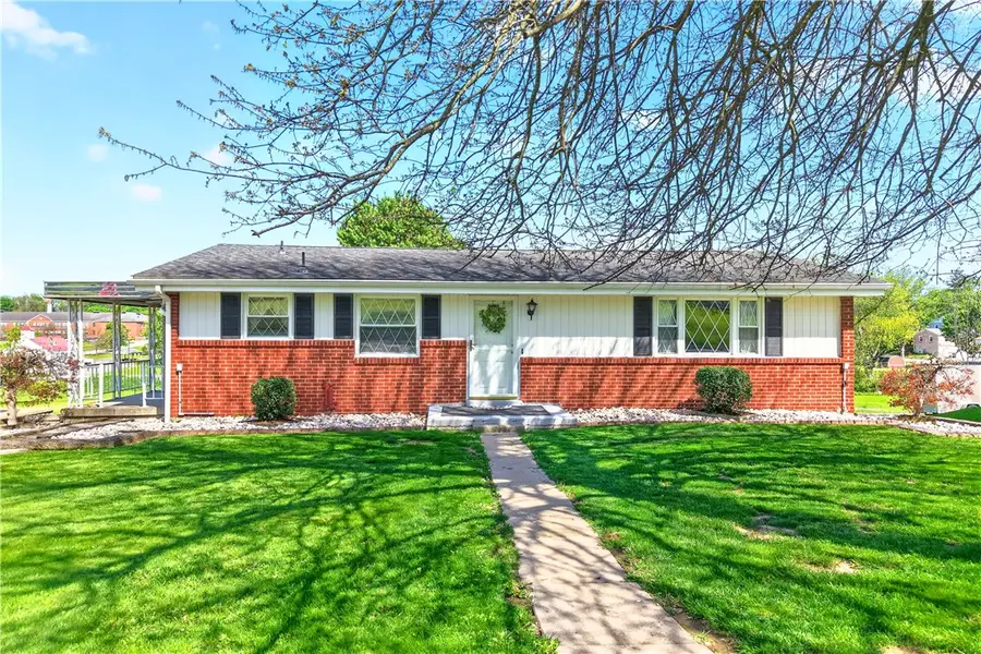 1142 W Laurel Cir, Mount Pleasant, PA 15666 - #2