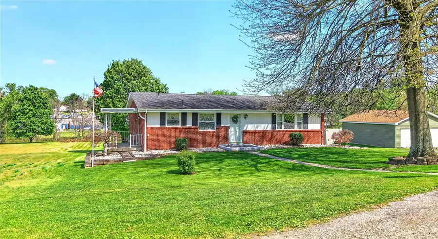 1142 W Laurel Cir, Mount Pleasant, PA 15666 - #3