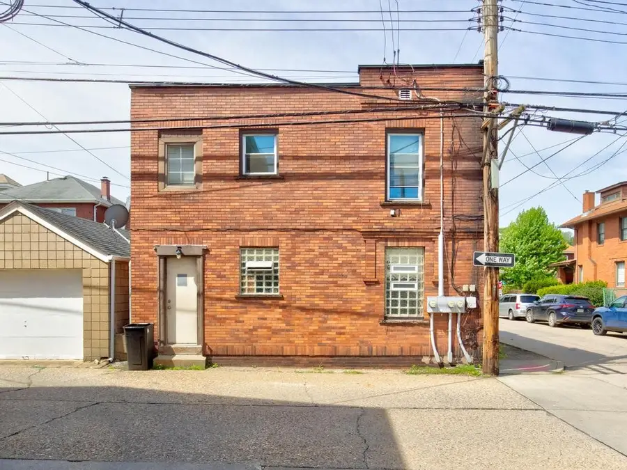 282 9th St, Ambridge, PA 15003 - #2