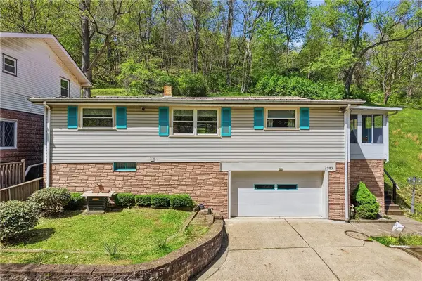 2983 Edgecliff Rd, New Kensington, PA 15068