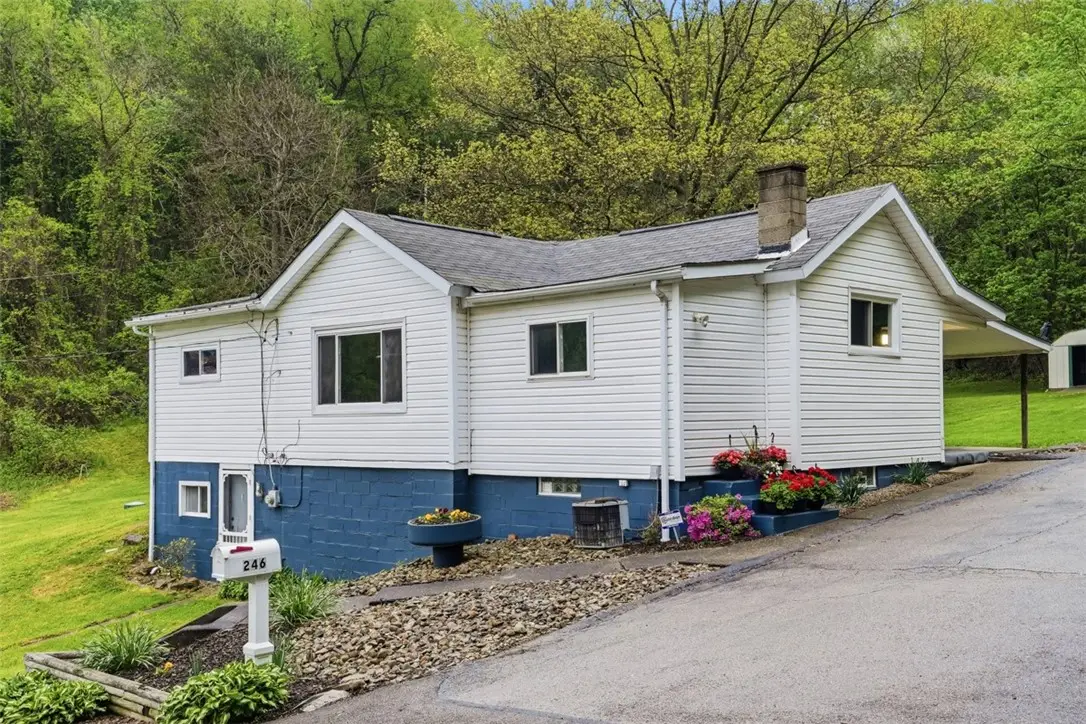 246 Highland Rd, Rochester, PA 15074 - #1