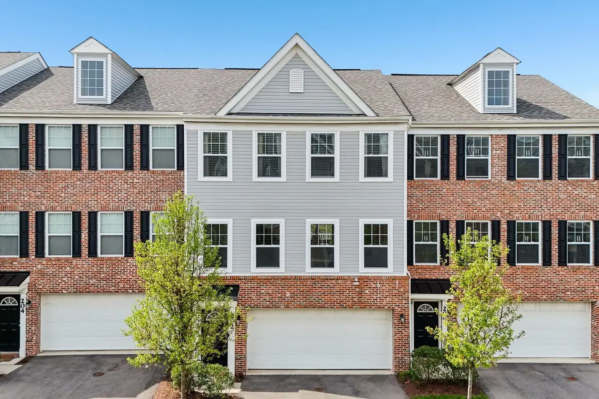202 Faulk Drive, Warrendale, PA 15086 - #1