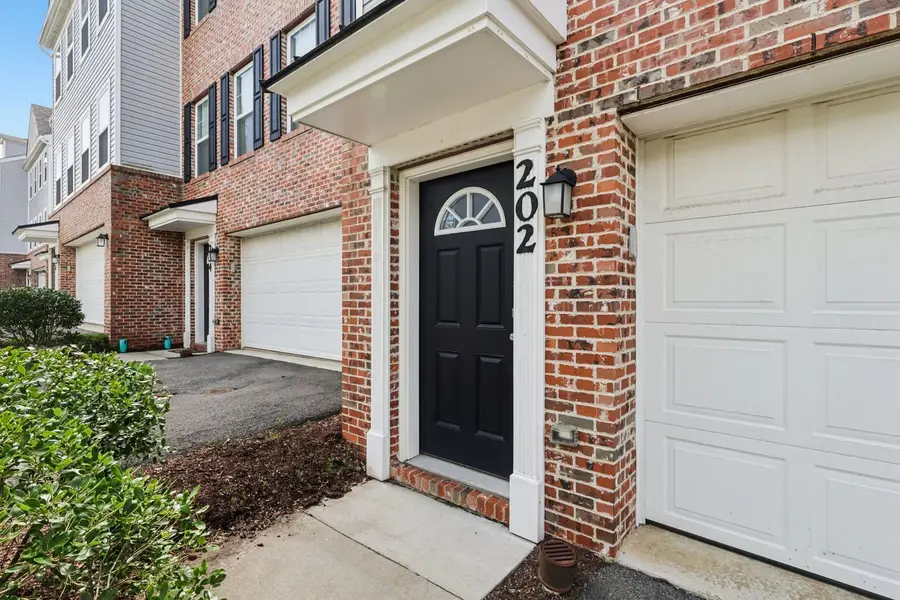 202 Faulk Drive, Warrendale, PA 15086 - #2