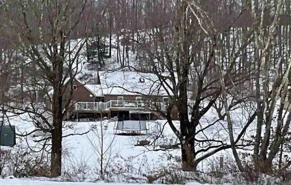 171 Hillview Manor Rd, Leechburg, PA 15656