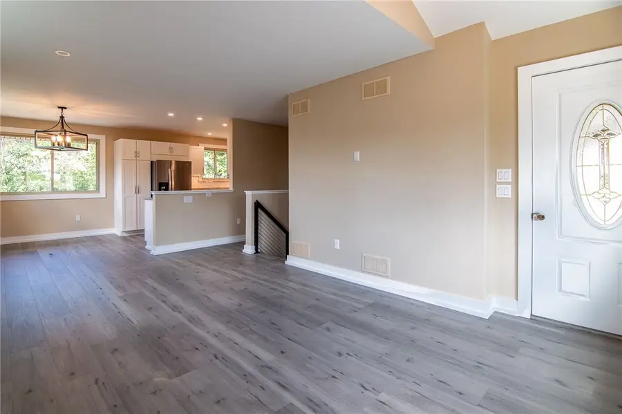 127 Dunbar Dr, Pittsburgh, PA 15235 - #2