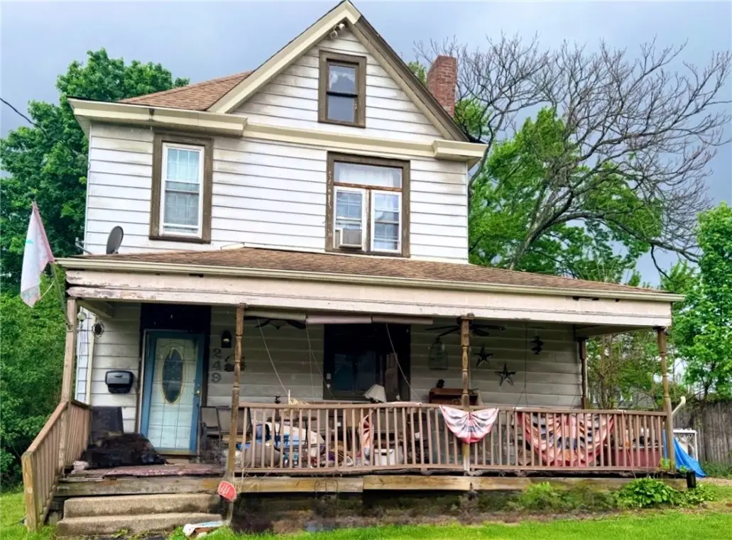 249 Freeport Rd, New Kensington, PA 15068 - #1
