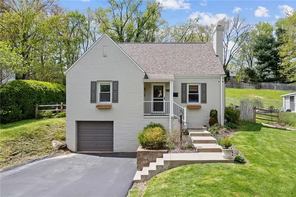528 Glenrock Dr, Bethel Park, PA 15102