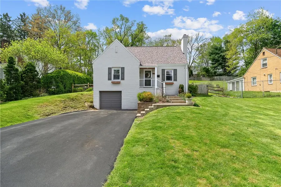 528 Glenrock Dr, Bethel Park, PA 15102 - #2