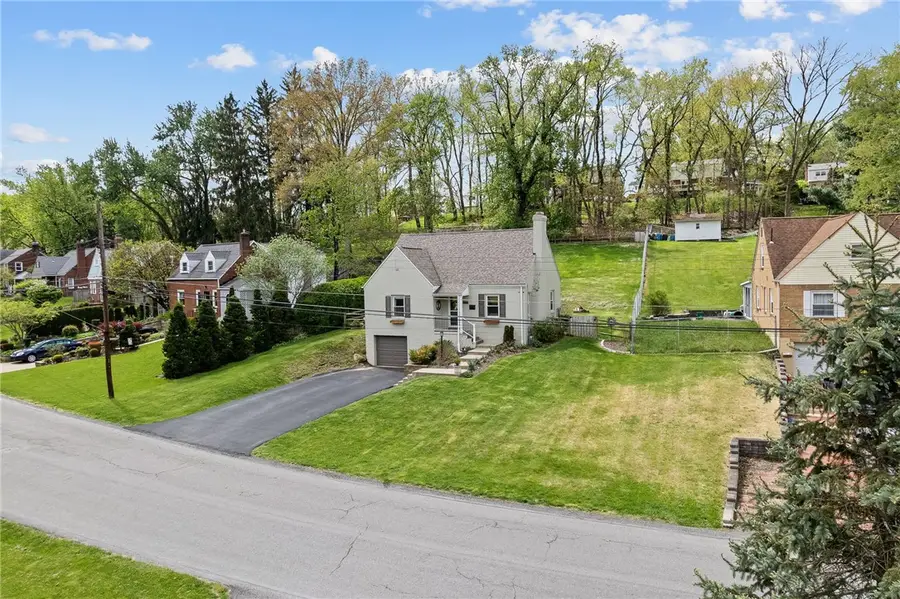 528 Glenrock Dr, Bethel Park, PA 15102 - #3