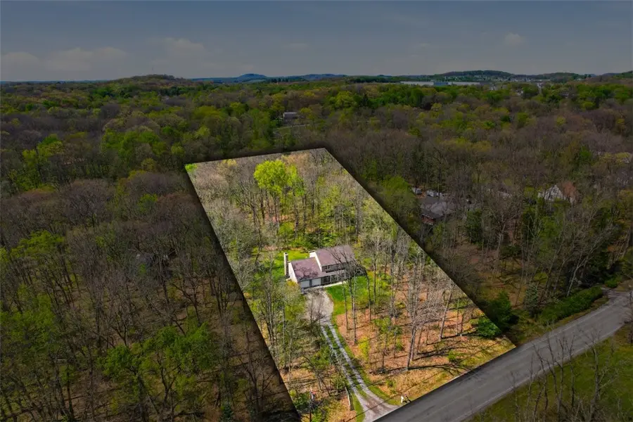 412 Golden Grove Rd, Baden, PA 15005 - #2