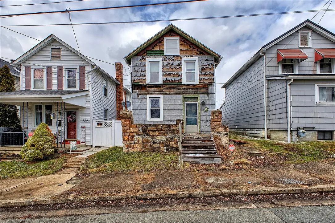 227 Avenue A, Latrobe, PA 15650 - #1