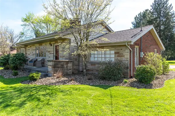 925 N Keel Ridge Rd., Hermitage, PA 16148