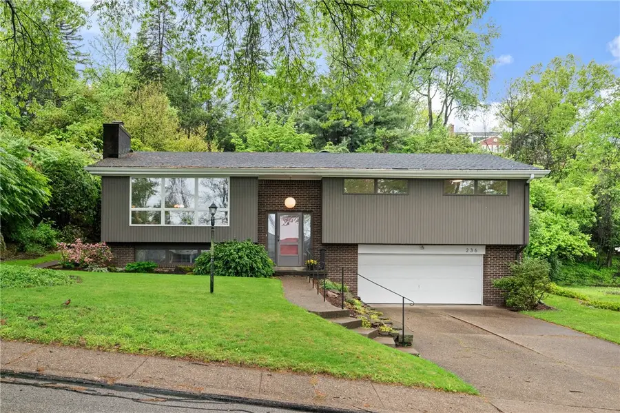 236 Penhurst Dr, Pittsburgh, PA 15235 - #2