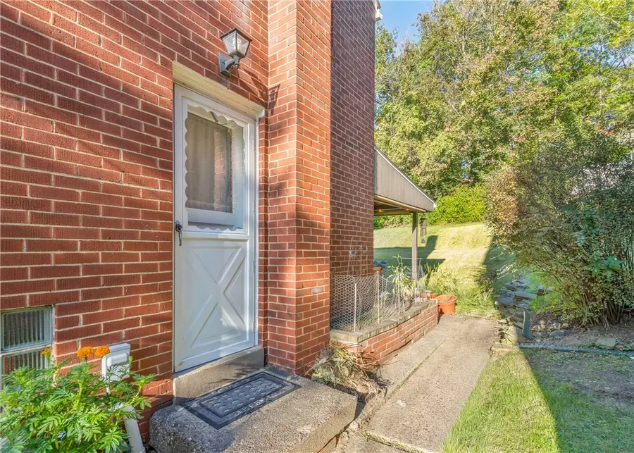 2211 Lucina Ave, Pittsburgh, PA 15210 - #3