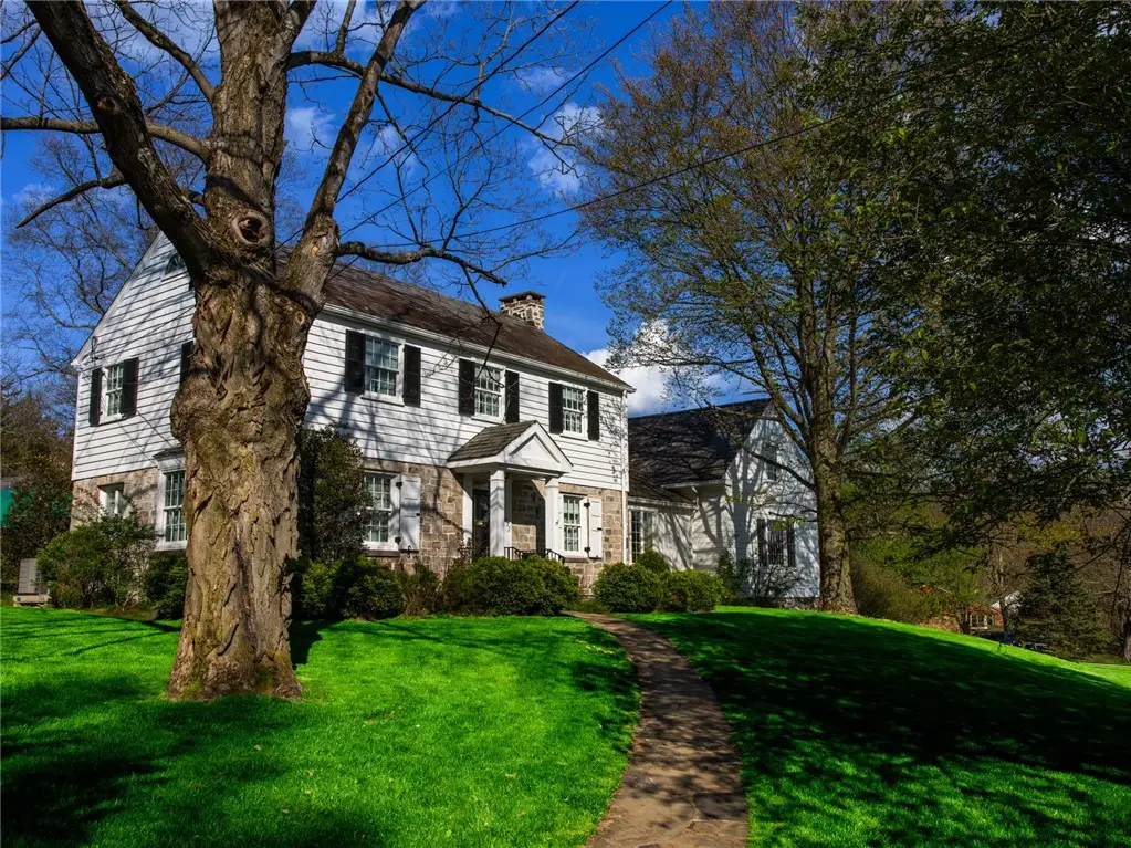 422 Summit Ave, Ligonier, PA 15658 - #1