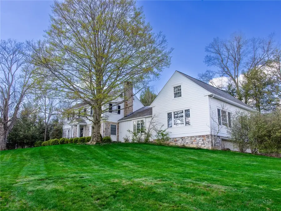 422 Summit Ave, Ligonier, PA 15658 - #3