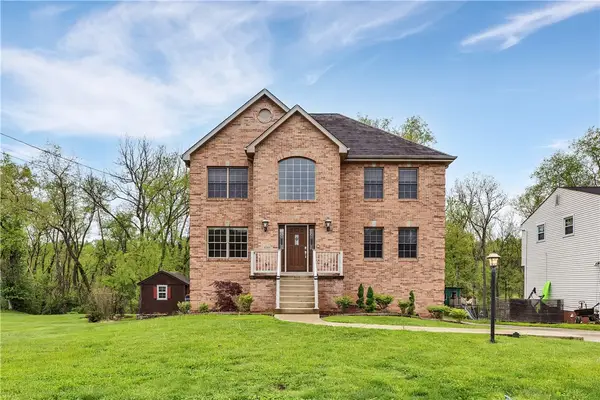699 Surfside Dr, Pittsburgh, PA 15239