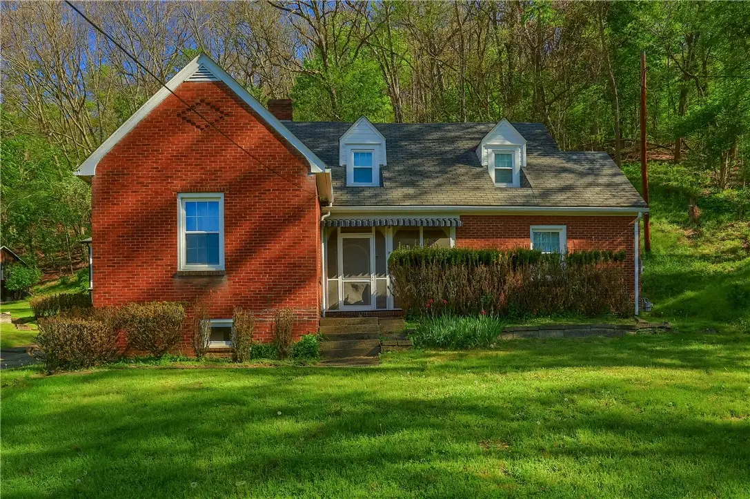 687 Valley Road, Ambridge, PA 15003 - #1