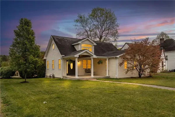43 Elwyn Ave., Carnegie, PA 15106