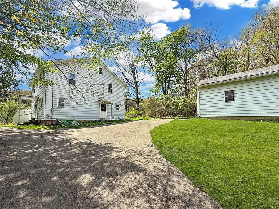 219 Ridgemont Dr, Darlington, PA 16115 - #2