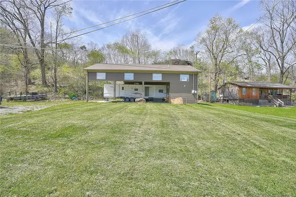 126 Dockside Ln, East Brady, PA 16028