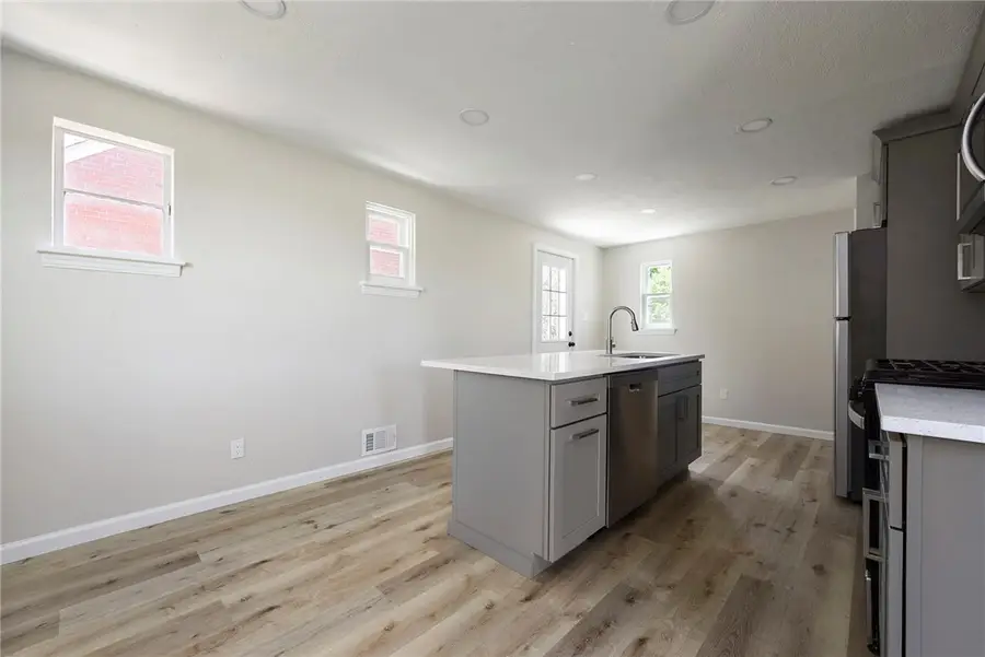 606 South Ave, Verona, PA 15147 - #3