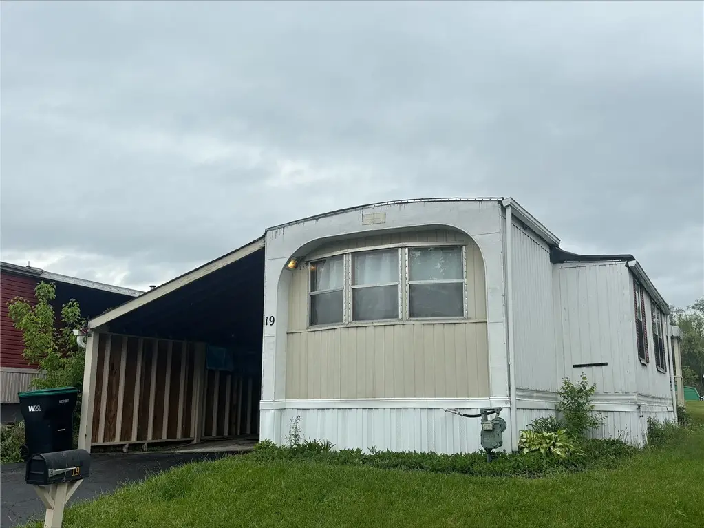 19 Roundtop Dr, Finleyville, PA 15332 - #1