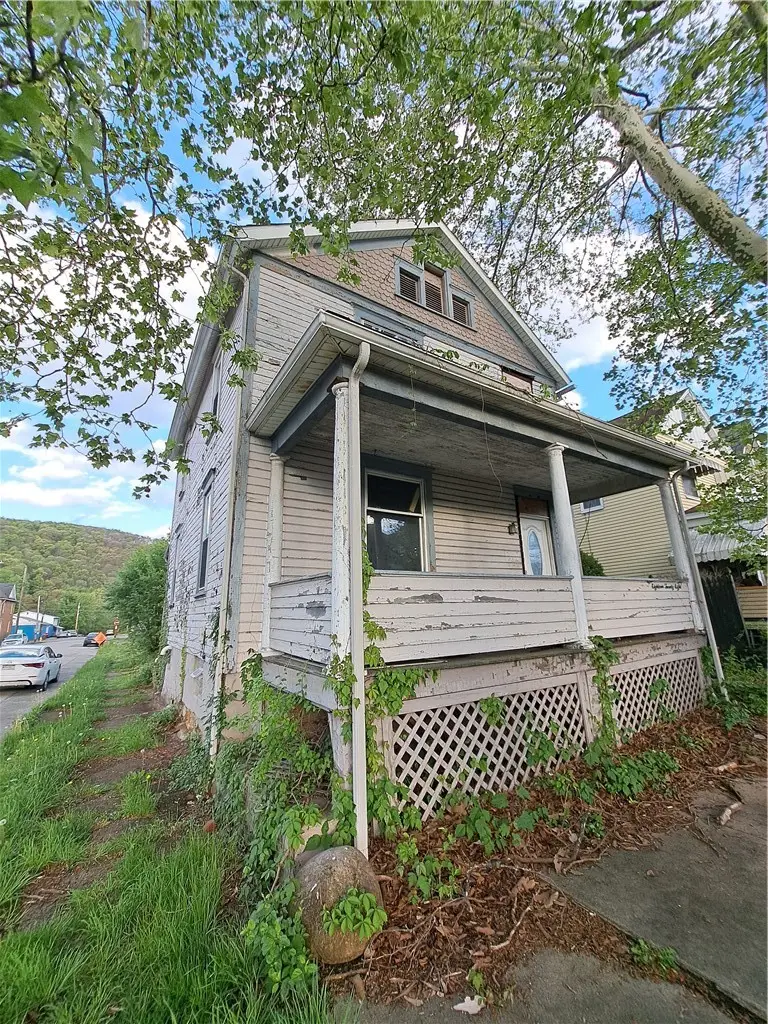 1828 4th Ave, Beaver Falls, PA 15010 - #2
