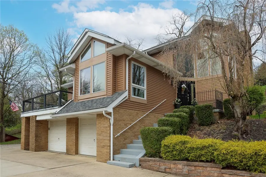 512 Argonne Blvd, Ellwood City, PA 16117 - #2