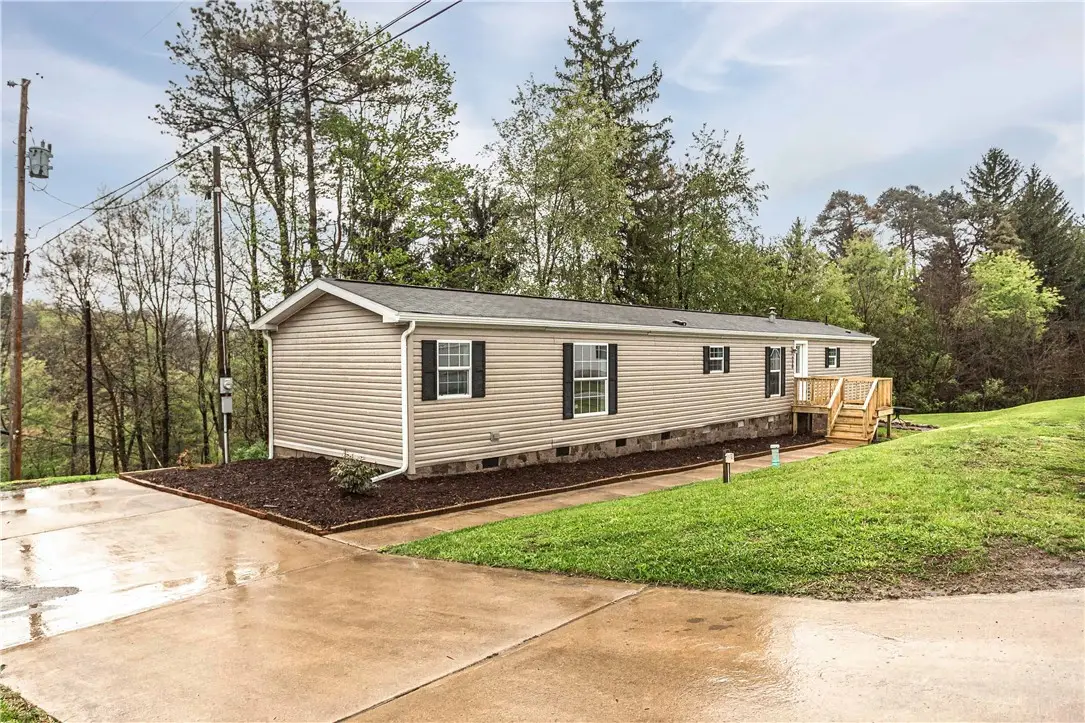 220 Polo Dr, Shelocta, PA 15774 - #1