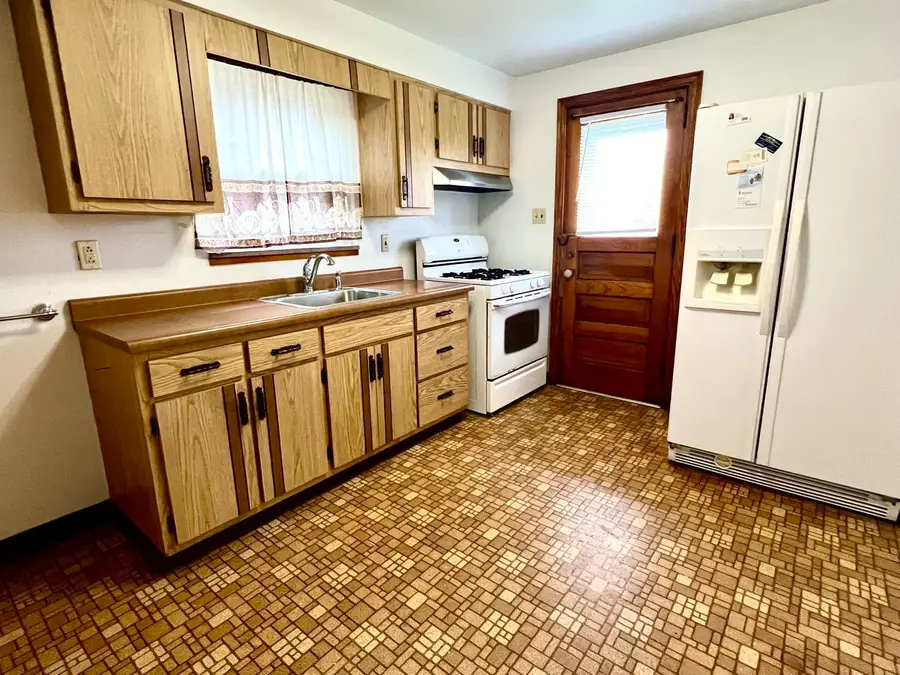 169 E Marigold Street, Munhall, PA 15120 - #3