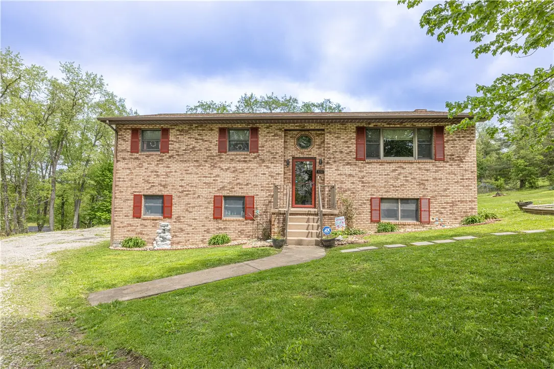 833 Main St, McClellandtown, PA 15458 - #1