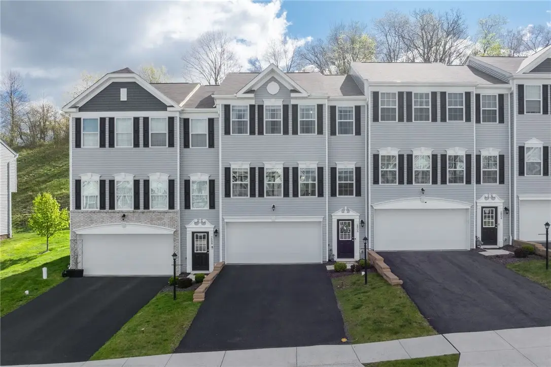 2806 Canterbury Dr, Imperial, PA 15126 - #1