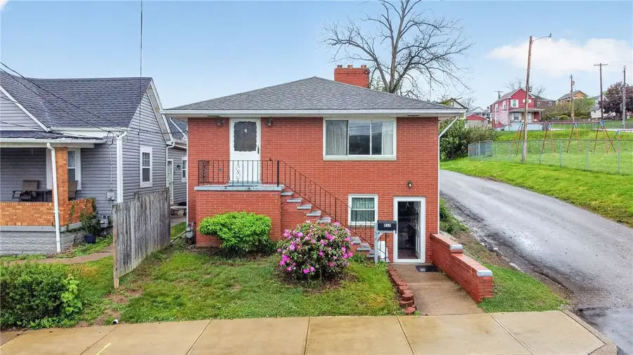 537 Franklin Ave, Canonsburg, PA 15317 - #2