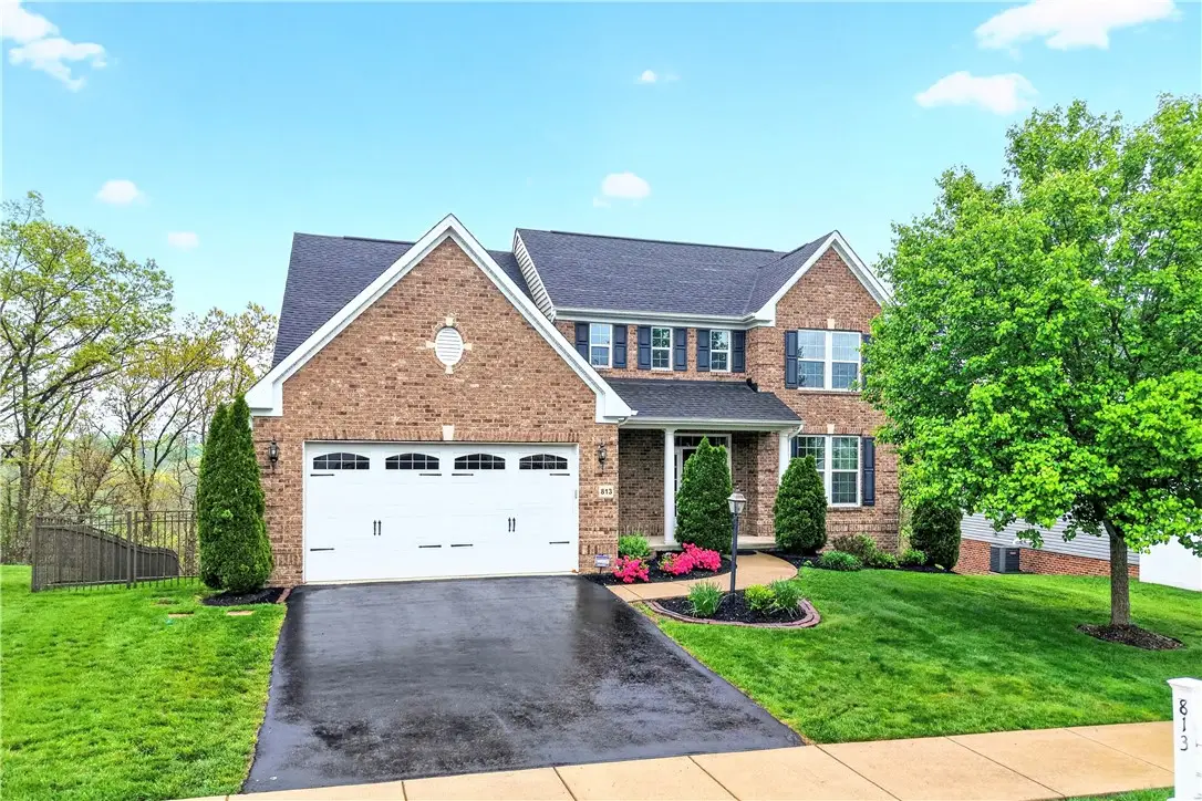 813 Balmoral Ct, Coraopolis, PA 15108 - #1