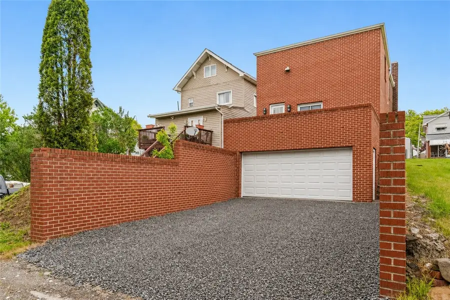 739 Kimball Ave, New Kensington, PA 15068 - #2