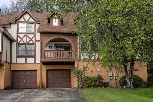 205 Briarwood Dr, Indiana, PA 15701