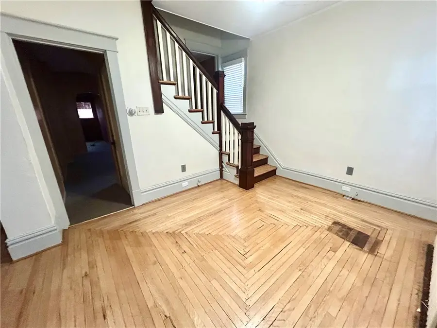 520 E Murphy Ave, Connellsville, PA 15425 - #3