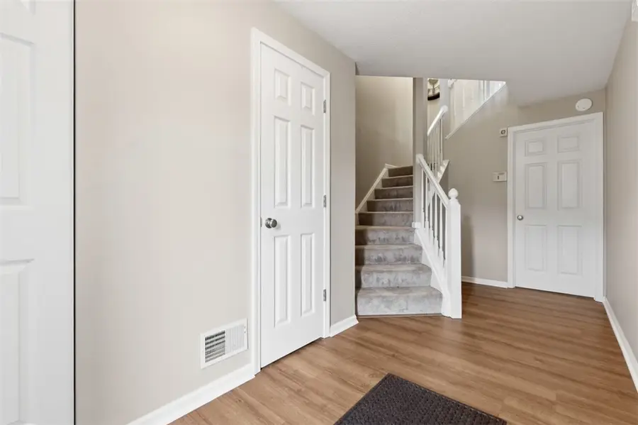 229 Hillvue Dr, Seven Fields, PA 16046 - #2