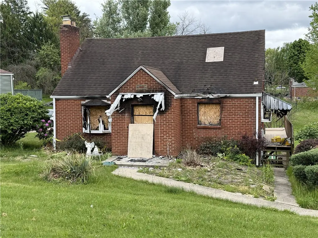 446 Thompsonville Rd, McMurray, PA 15317 - #1
