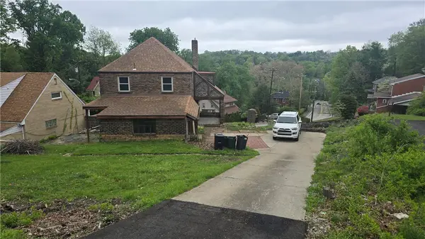 114 Braddock Rd, Pittsburgh, PA 15221